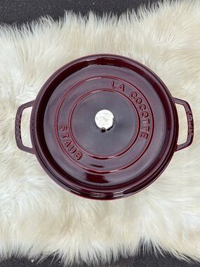 STAUB Cast Iron 7qt Round Cocotte Grenadine